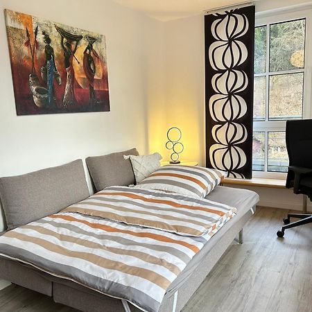 Grosszuegiges Helles Penthouse -Komplette Etage- Mit Balkon Und Stellplatz In Ruhiger Lage คูลม์บาค ภายนอก รูปภาพ