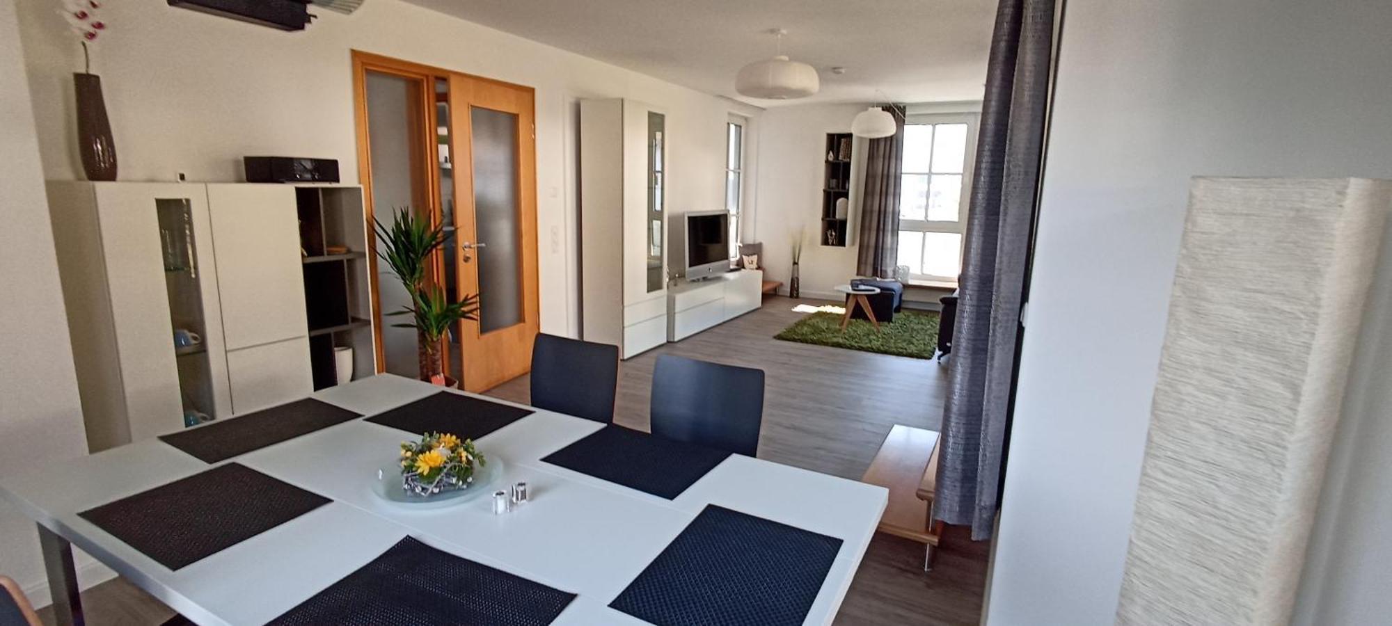 Grosszuegiges Helles Penthouse -Komplette Etage- Mit Balkon Und Stellplatz In Ruhiger Lage คูลม์บาค ภายนอก รูปภาพ