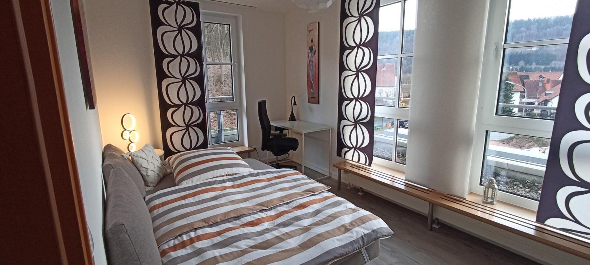Grosszuegiges Helles Penthouse -Komplette Etage- Mit Balkon Und Stellplatz In Ruhiger Lage คูลม์บาค ภายนอก รูปภาพ