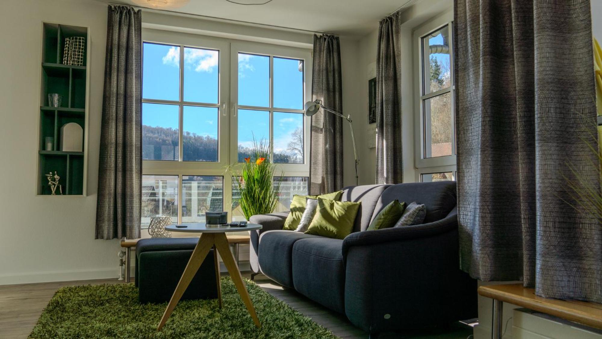 Grosszuegiges Helles Penthouse -Komplette Etage- Mit Balkon Und Stellplatz In Ruhiger Lage คูลม์บาค ภายนอก รูปภาพ