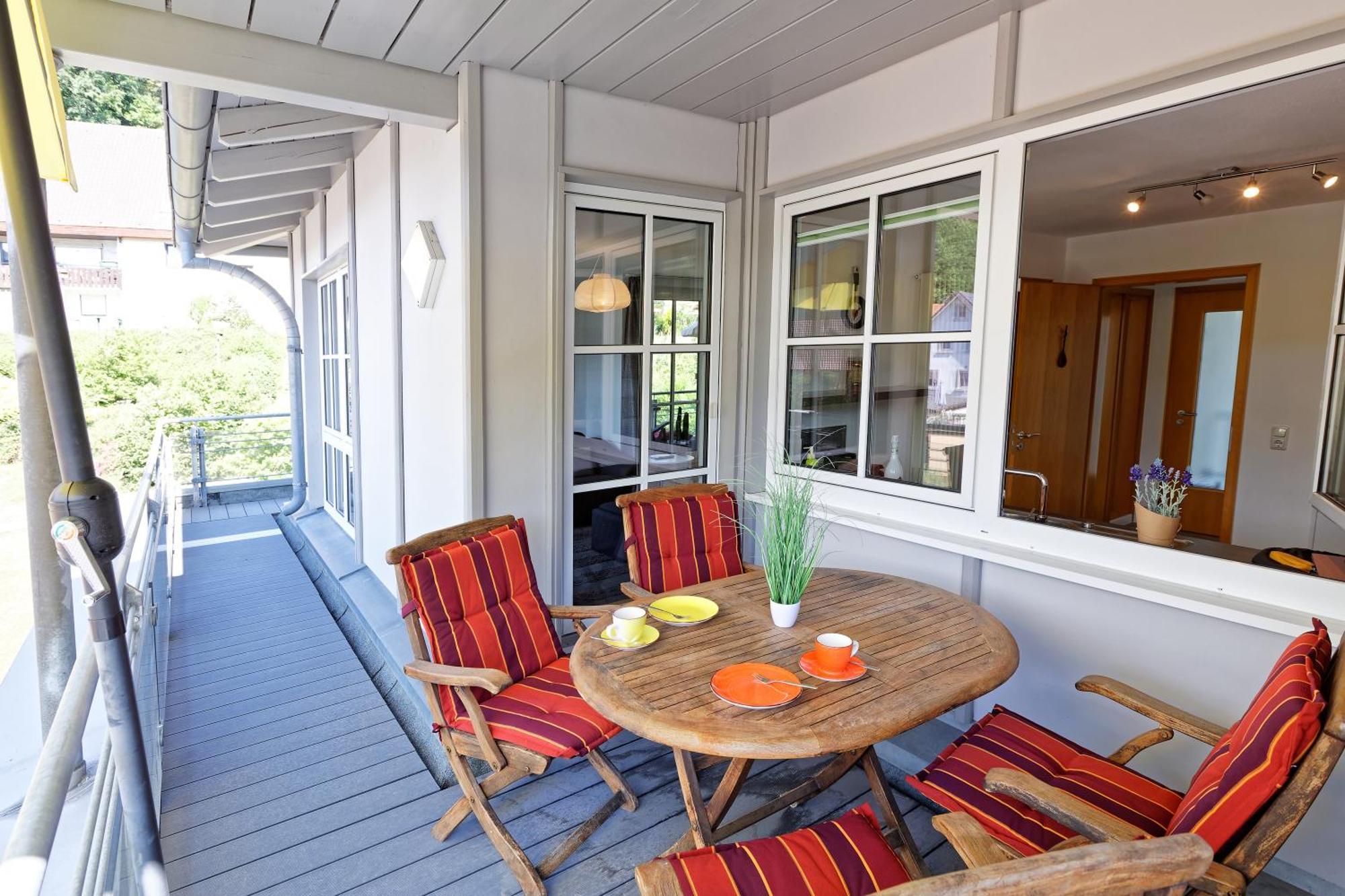 Grosszuegiges Helles Penthouse -Komplette Etage- Mit Balkon Und Stellplatz In Ruhiger Lage คูลม์บาค ภายนอก รูปภาพ