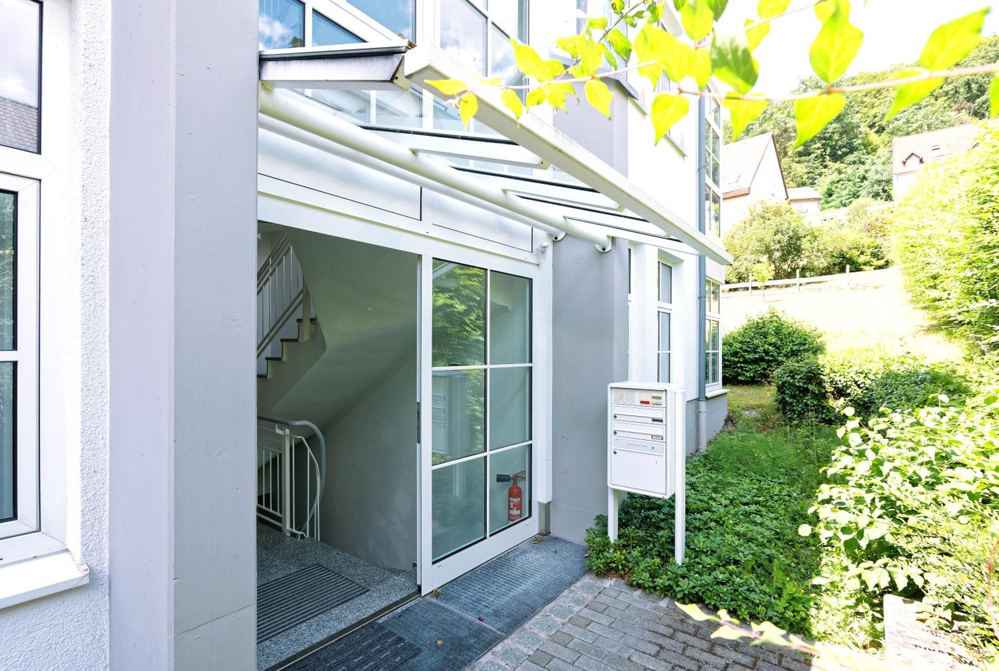 Grosszuegiges Helles Penthouse -Komplette Etage- Mit Balkon Und Stellplatz In Ruhiger Lage คูลม์บาค ภายนอก รูปภาพ